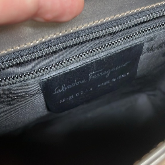 Silver Salvatore Ferragamo bag - Picture 7 of 9